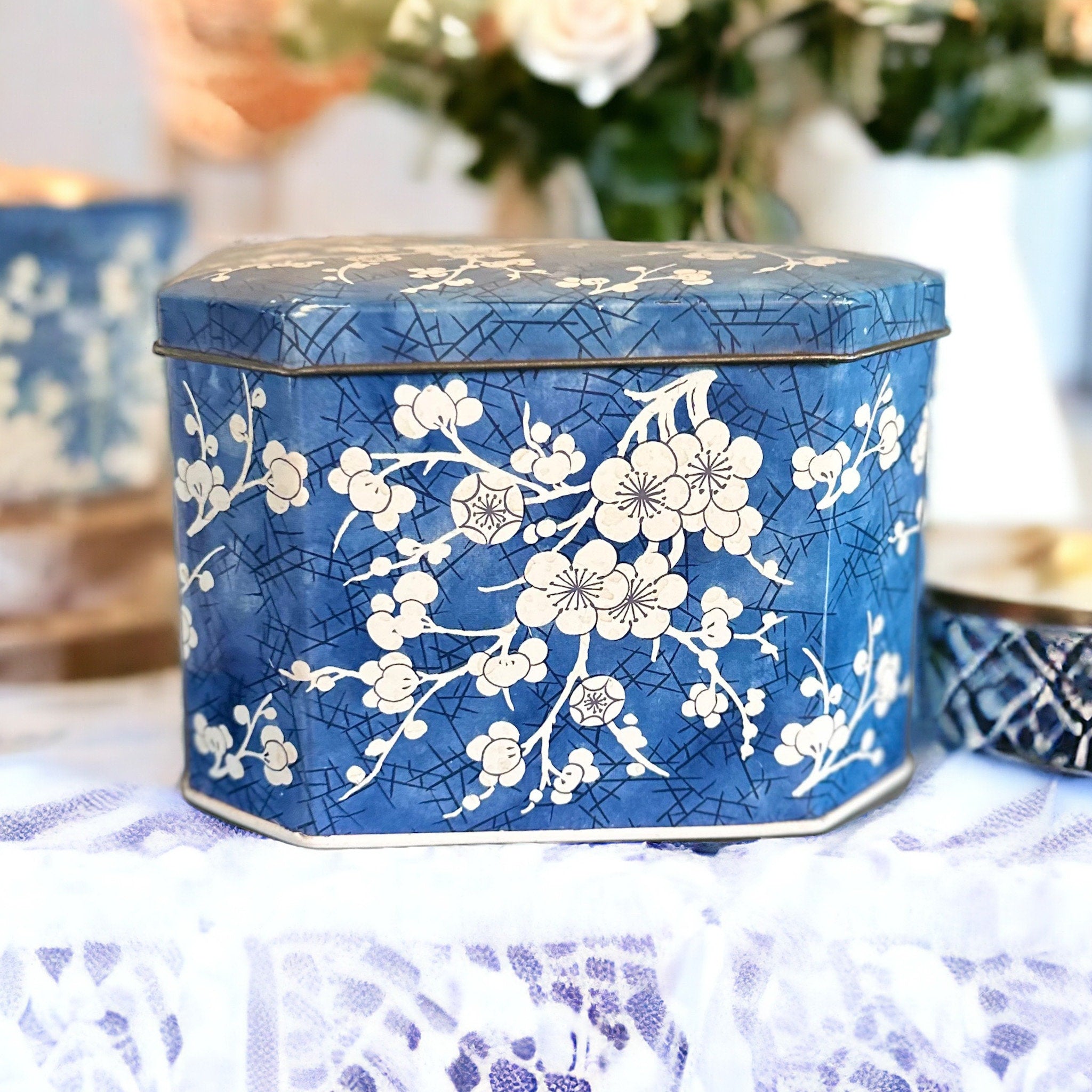Vintage Daher Biscuit Tin Candle | Floral Soy Candle | RetroWix