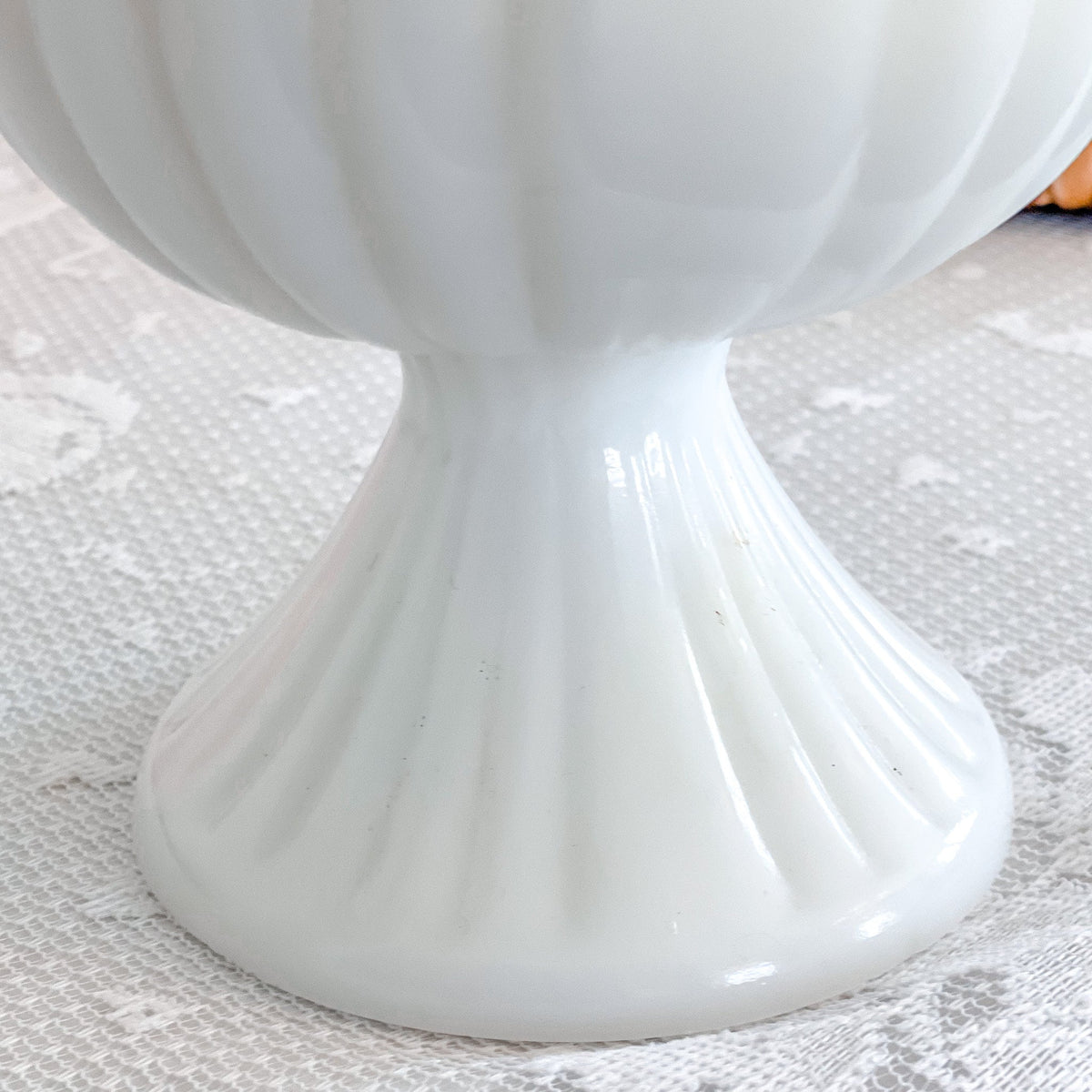 Hand-Poured Vintage Milk Glass Candle with Spring Fragrances