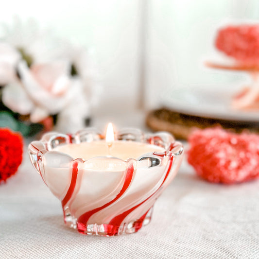 Holiday Gift Candle in Vintage Red Swirl Bowl, Vintage Christmas Décor