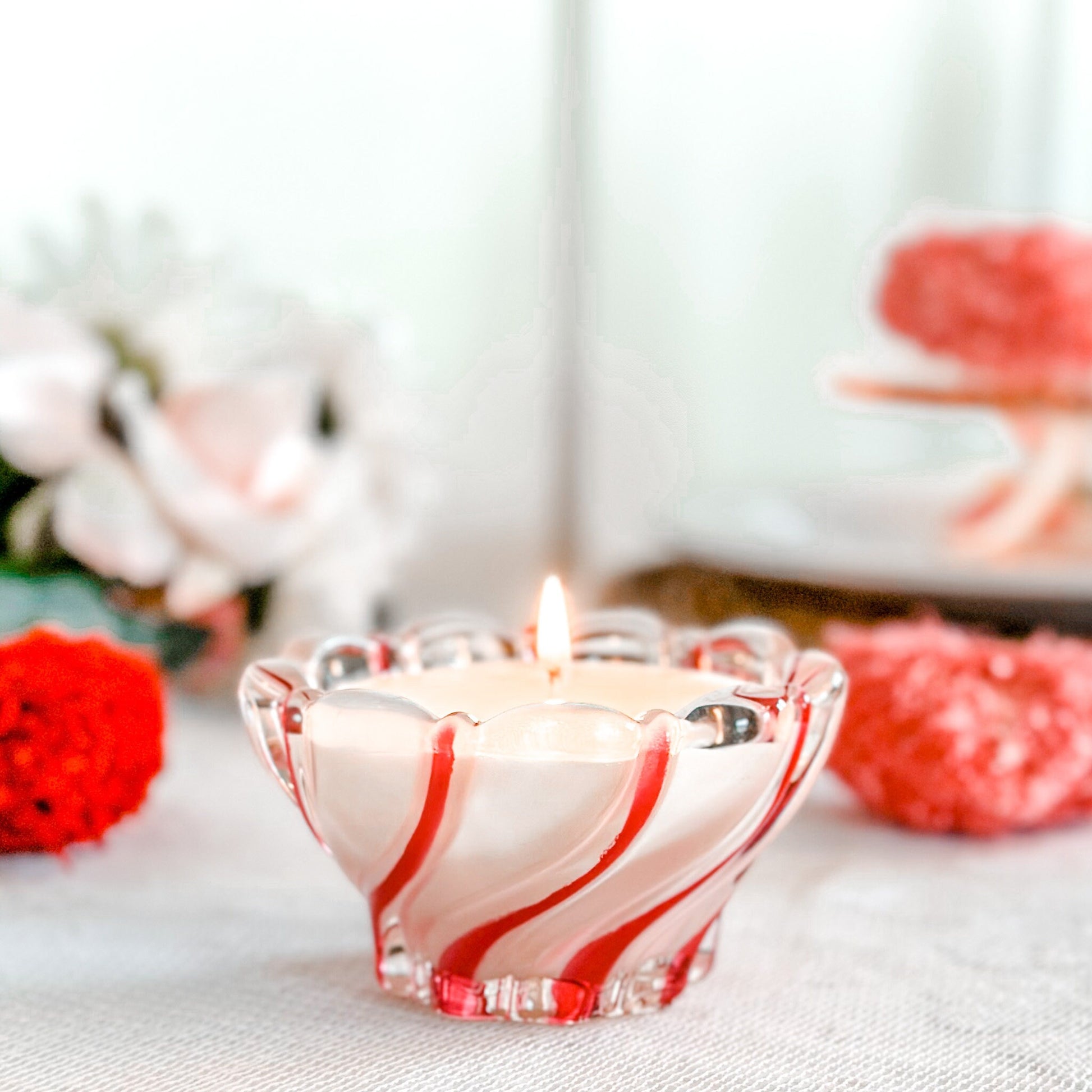 Holiday Gift Candle in Vintage Red Swirl Bowl, Vintage Christmas Décor