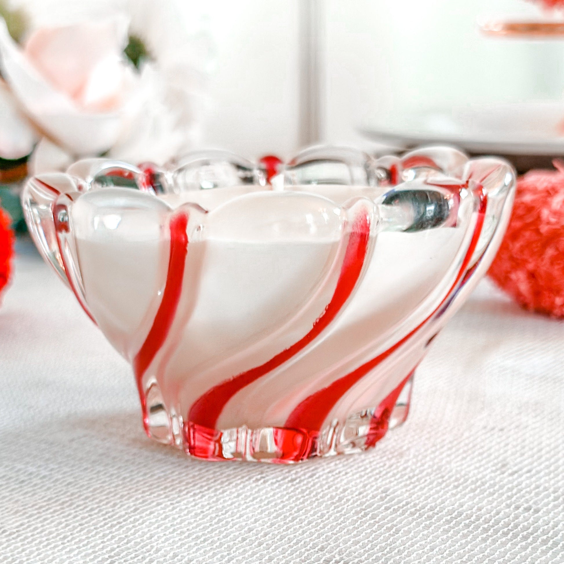 Holiday Gift Candle in Vintage Red Swirl Bowl, Vintage Christmas Décor