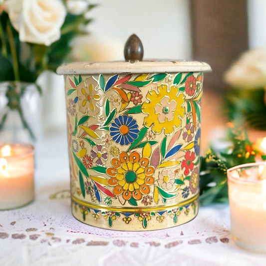 Vintage Scented Soy Candle in Charming Cottage Tin, Perfect Gift for Mom