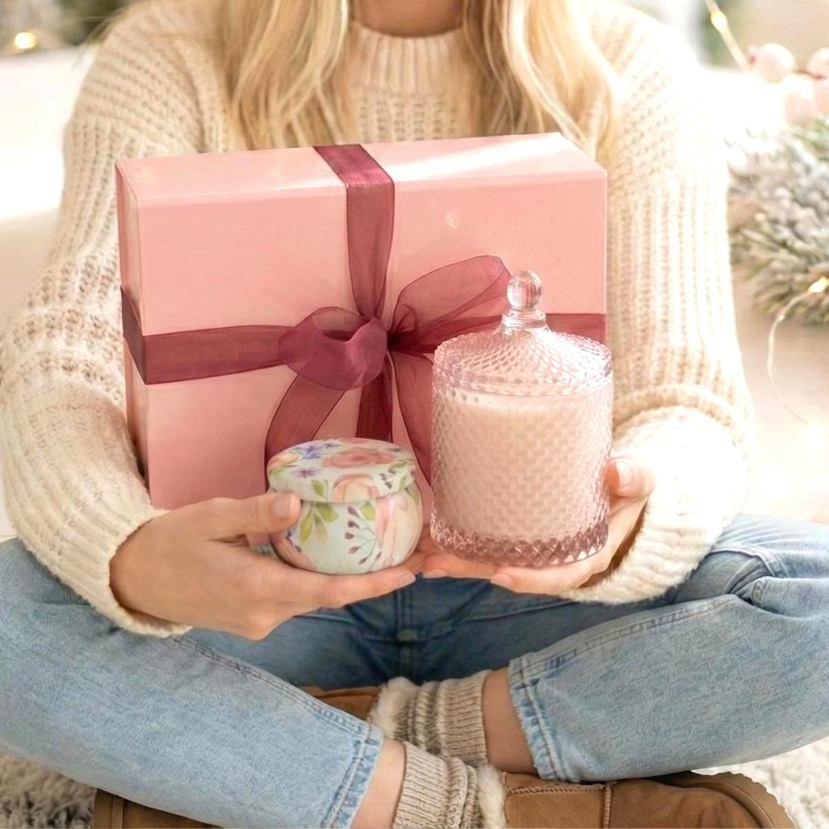 Holiday Candle Gift Set – Pink Vintage-Inspired Jar + Mini Floral Tin