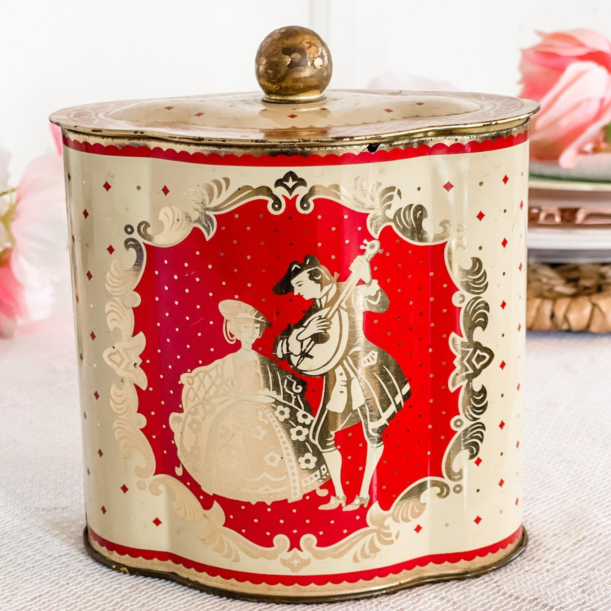 Scented Soy Candle in Victorian Tin - RetroWix 