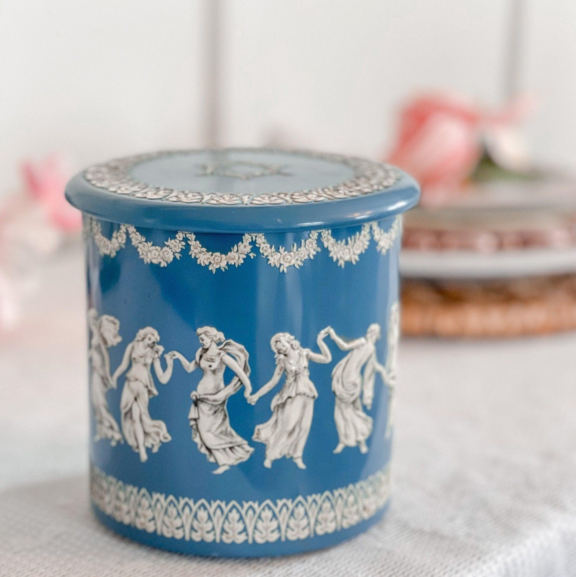Scented Candle in Vintage Holland Tin - RetroWix 