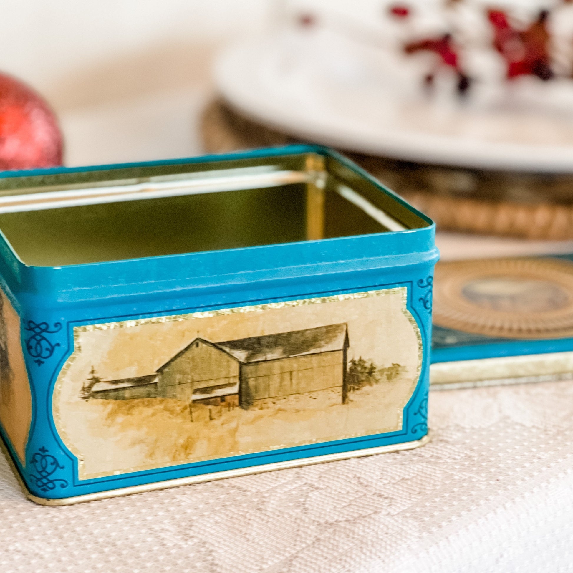 Scented Candle in Vintage Metal Biscuit Tin