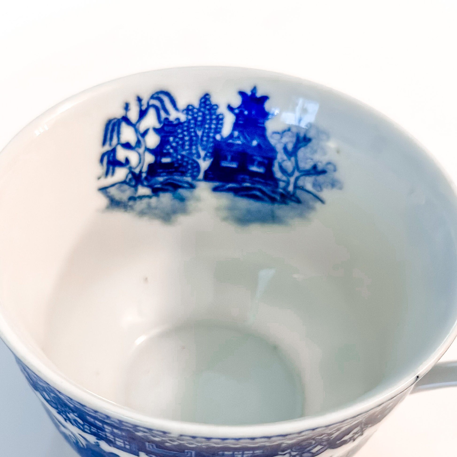 Vintage Blue Willow Teacup Candle